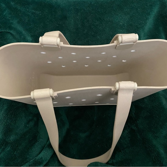 Simple Modern Getaway Bag Medium Tote Non Slip Water Resistant Almond Birch GUC - Picture 4 of 5